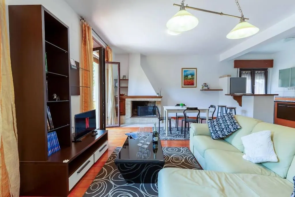 Appartamento Confortevole, Wi-Fi & Colazione Free Lanusei 0*,